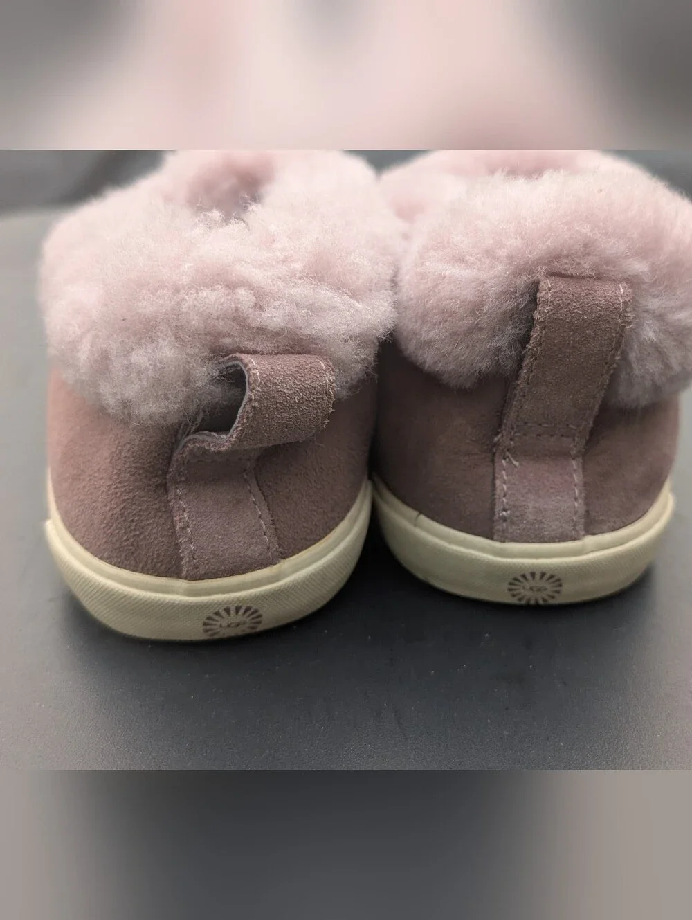 Ugg Girls Sheepskin Slippers Size 4